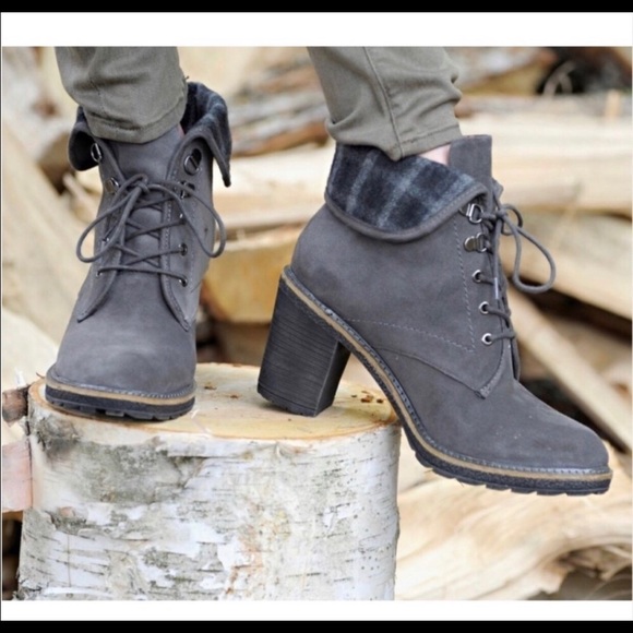 White Mountain Shoes - White mountain gray ankle heel boots 9 M